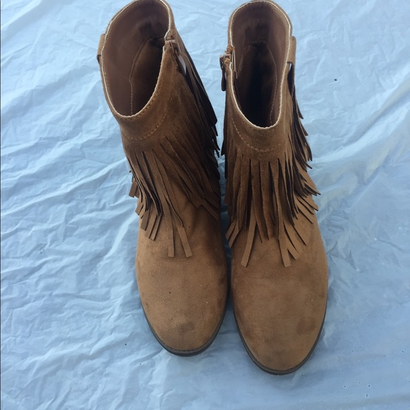 Godiva Ankle Fringe Boot - Picture 7 of 8